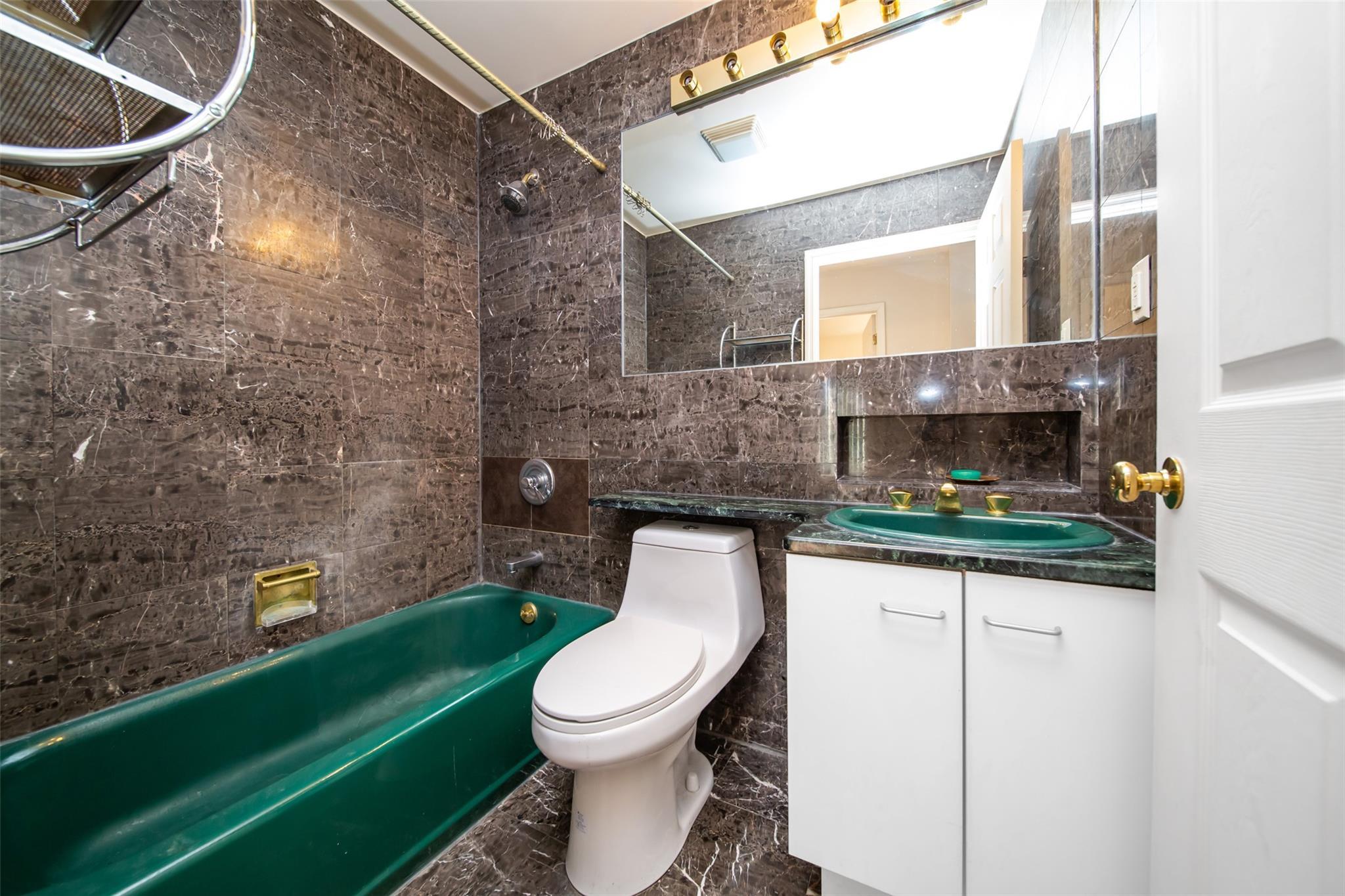 Single Family Colden  Queens, NY 11355, MLS-825858-24