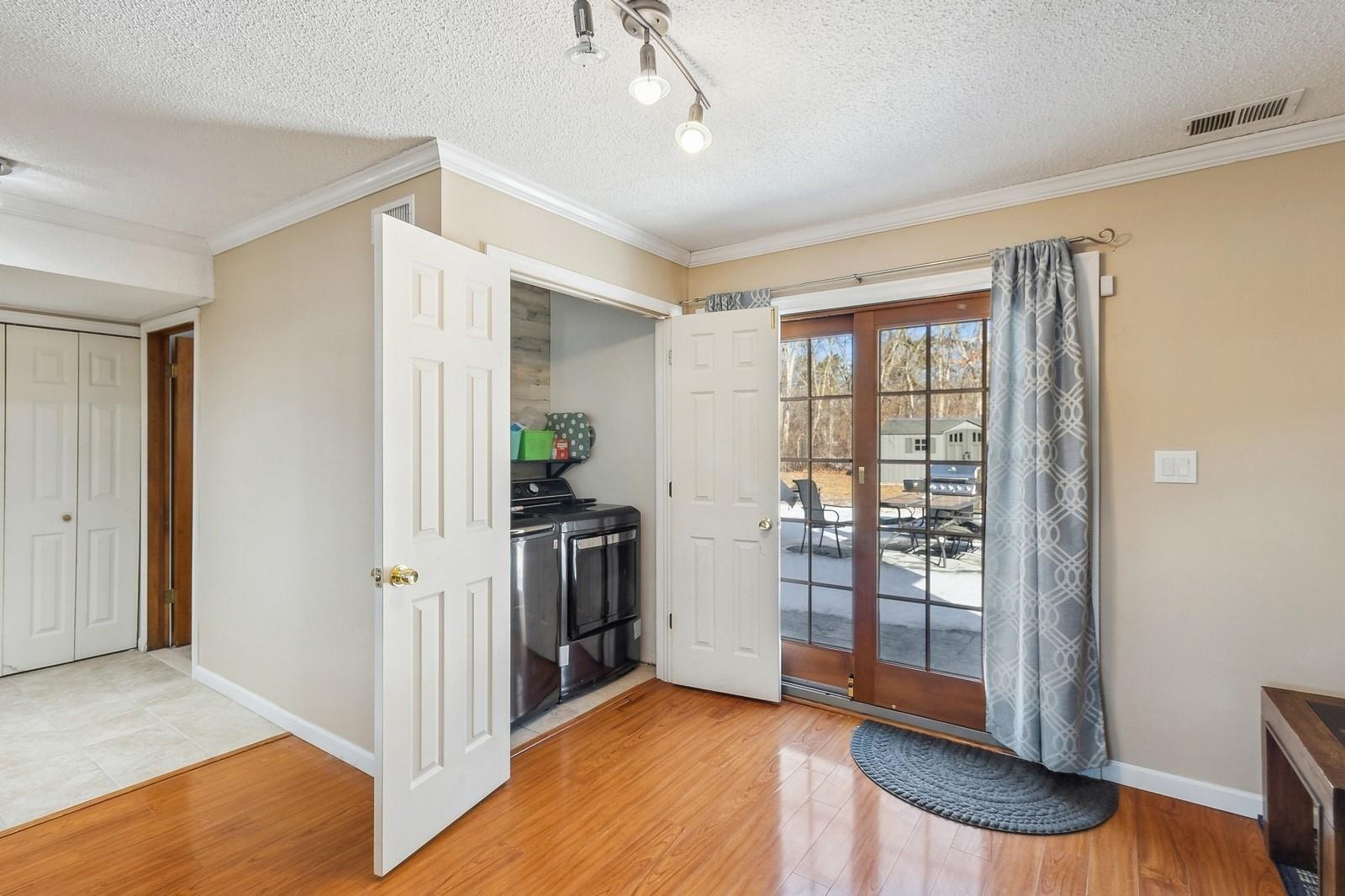 Single Family Joanne  Suffolk County, NY 11741, MLS-825878-30