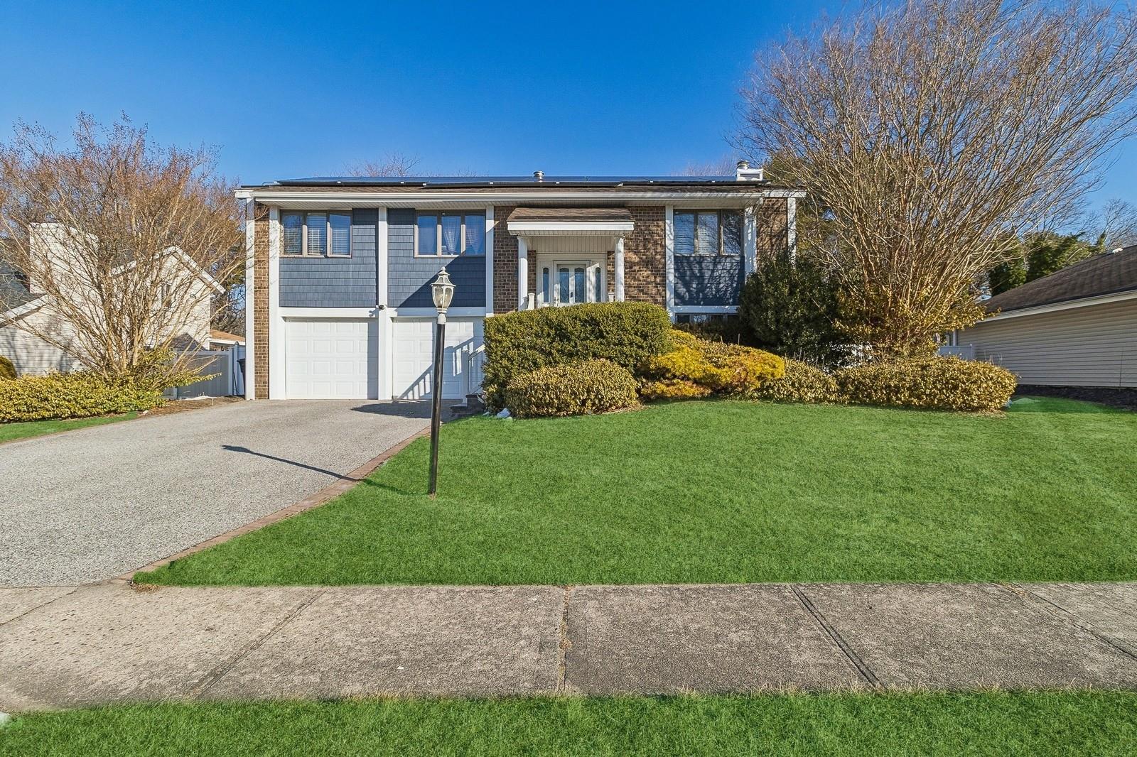 Single Family Joanne  Suffolk County, NY 11741, MLS-825878-4