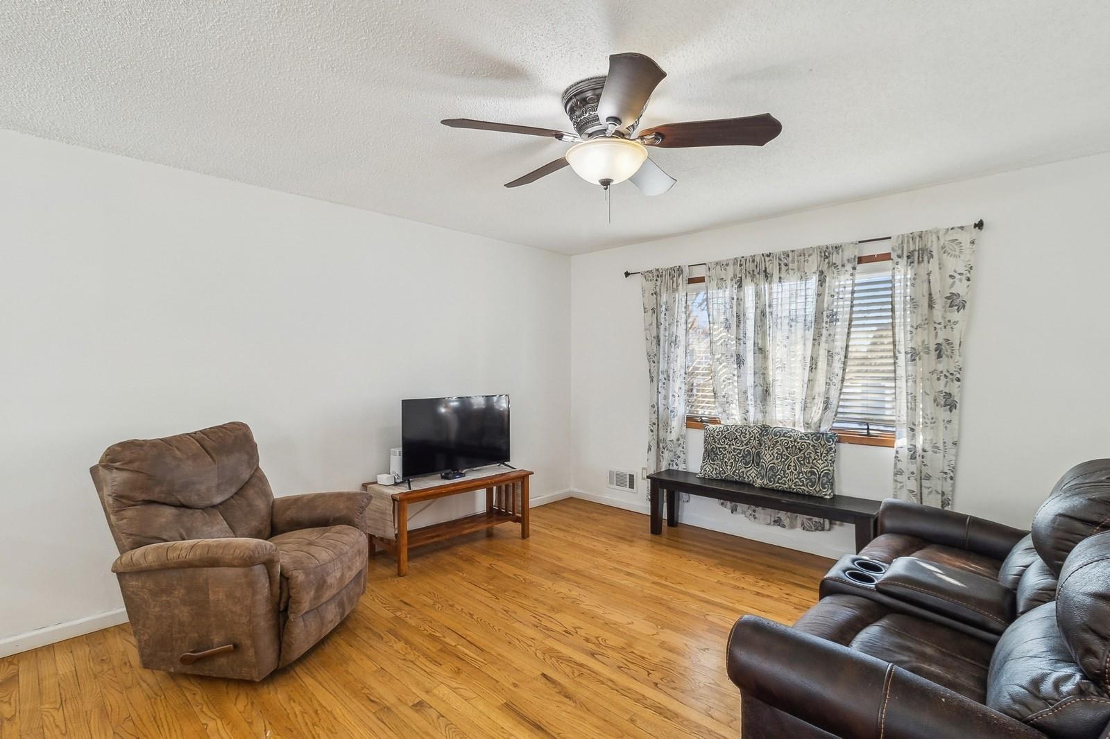 Single Family Joanne  Suffolk County, NY 11741, MLS-825878-6