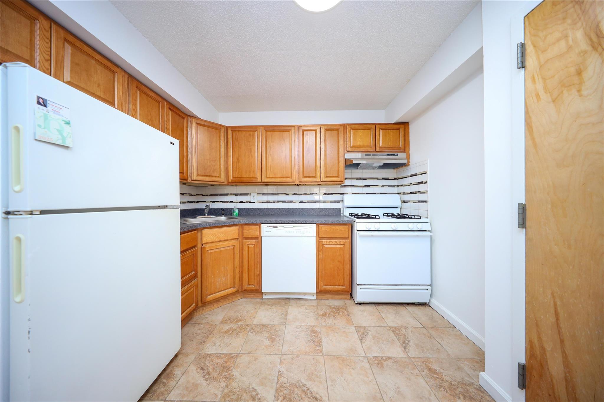 Condo Avenue V  Brooklyn, NY 11229, MLS-825894-14