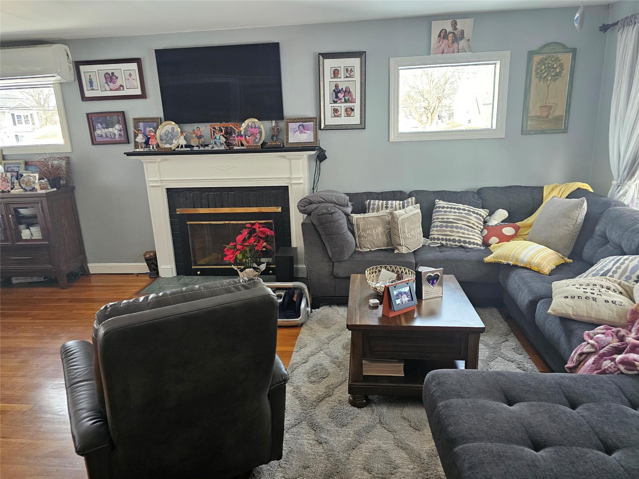Single Family Forest  Nassau County, NY 11510, MLS-825978-3