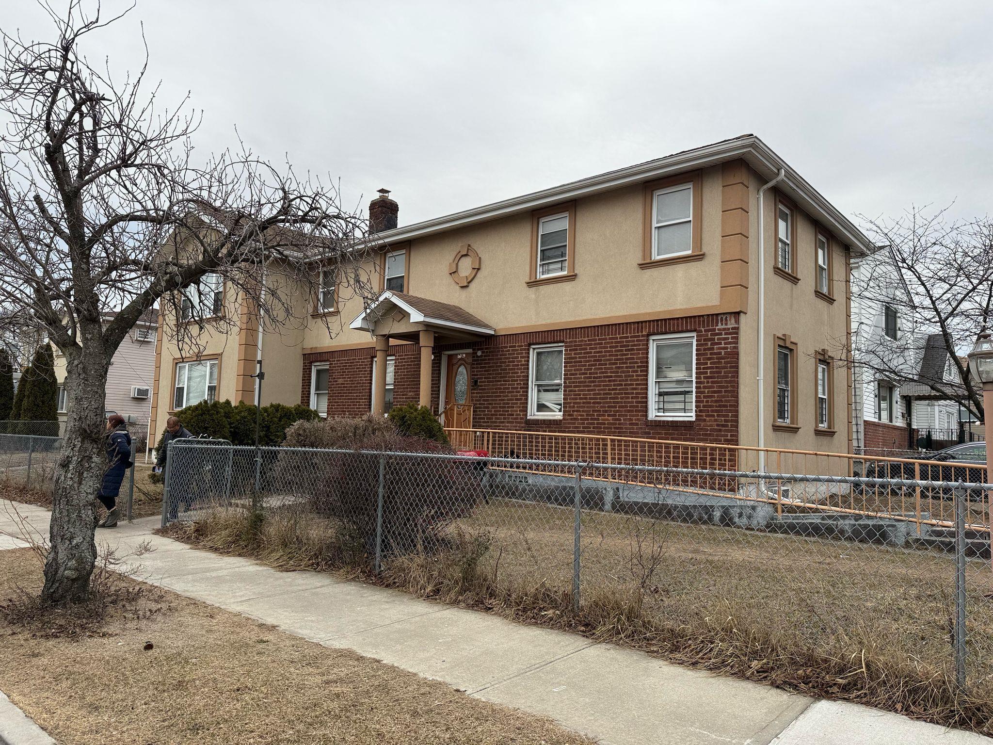 Single Family in New York - 132  Queens, NY 11434
