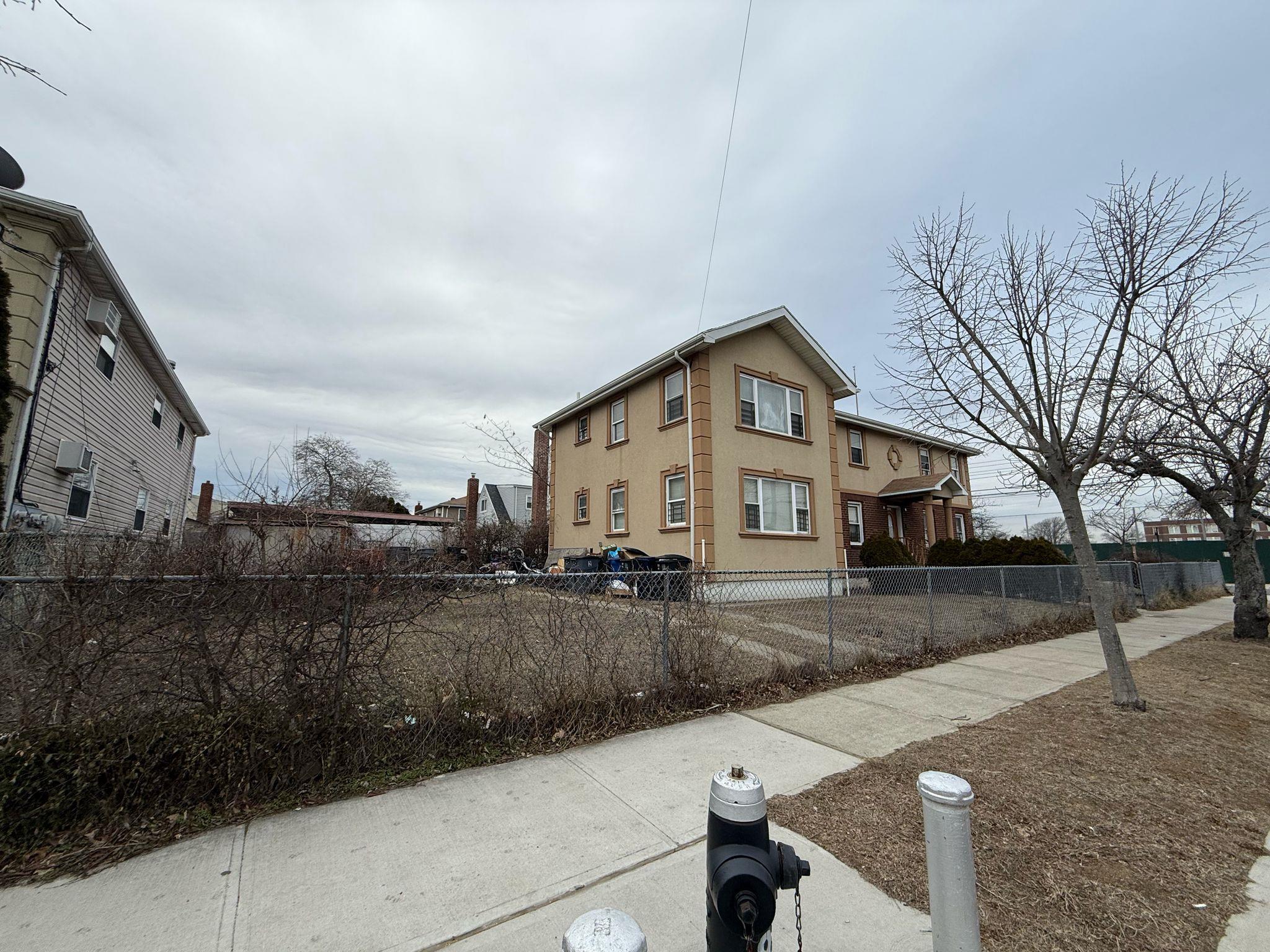 Single Family 132  Queens, NY 11434, MLS-826010-2