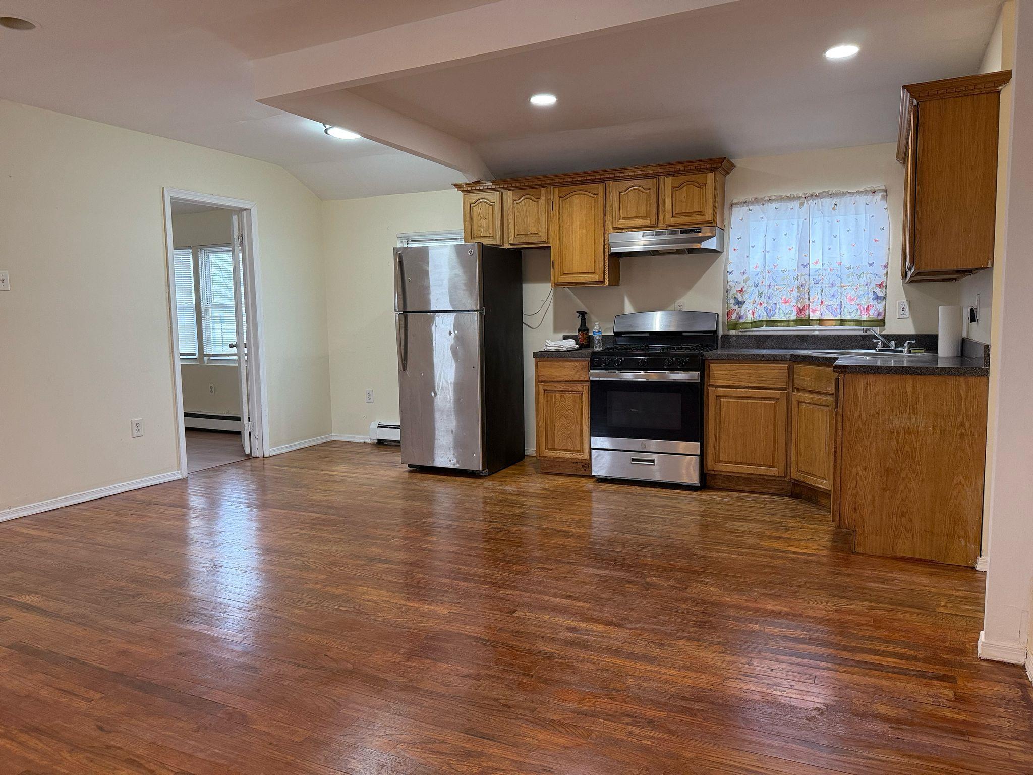 Single Family 132  Queens, NY 11434, MLS-826010-4