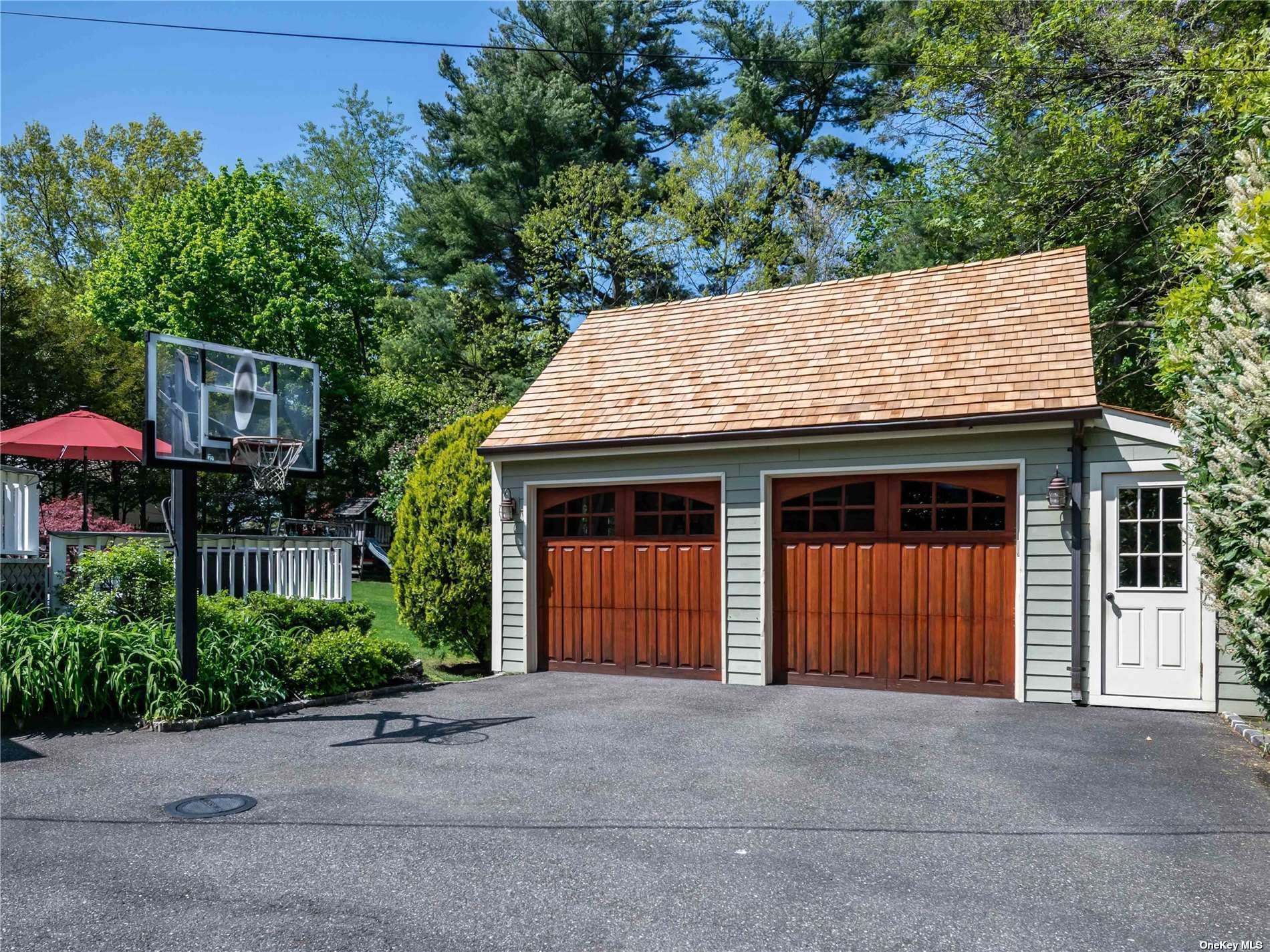 Single Family Woodland  Nassau County, NY 11030, MLS-826081-26