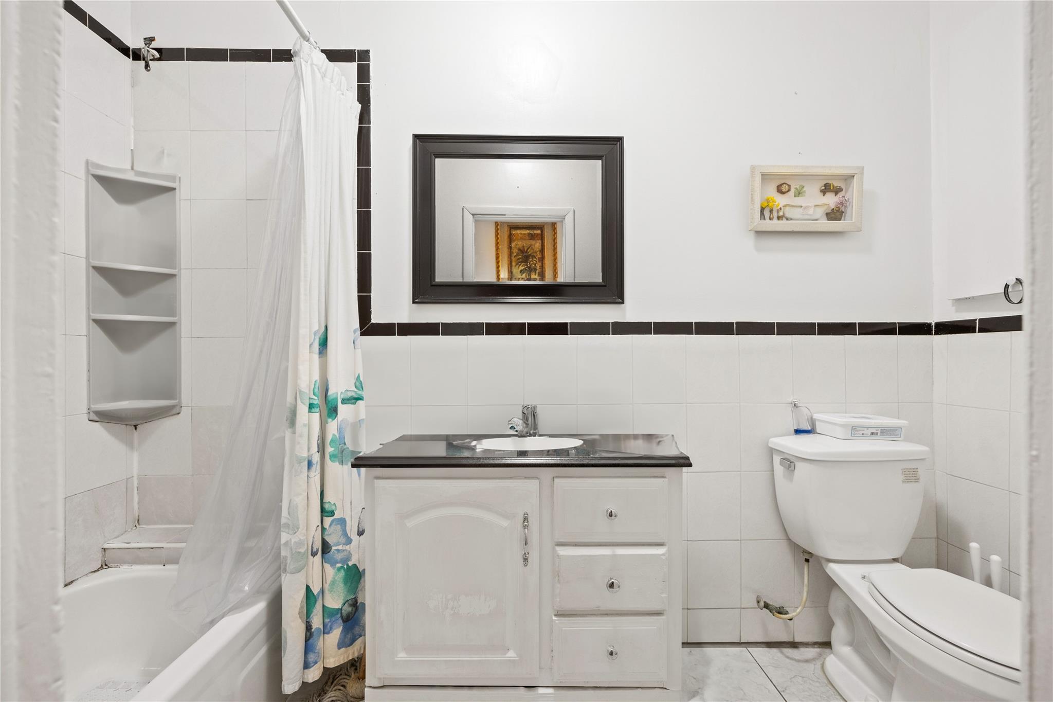 Single Family 91st  Queens, NY 11421, MLS-826133-8