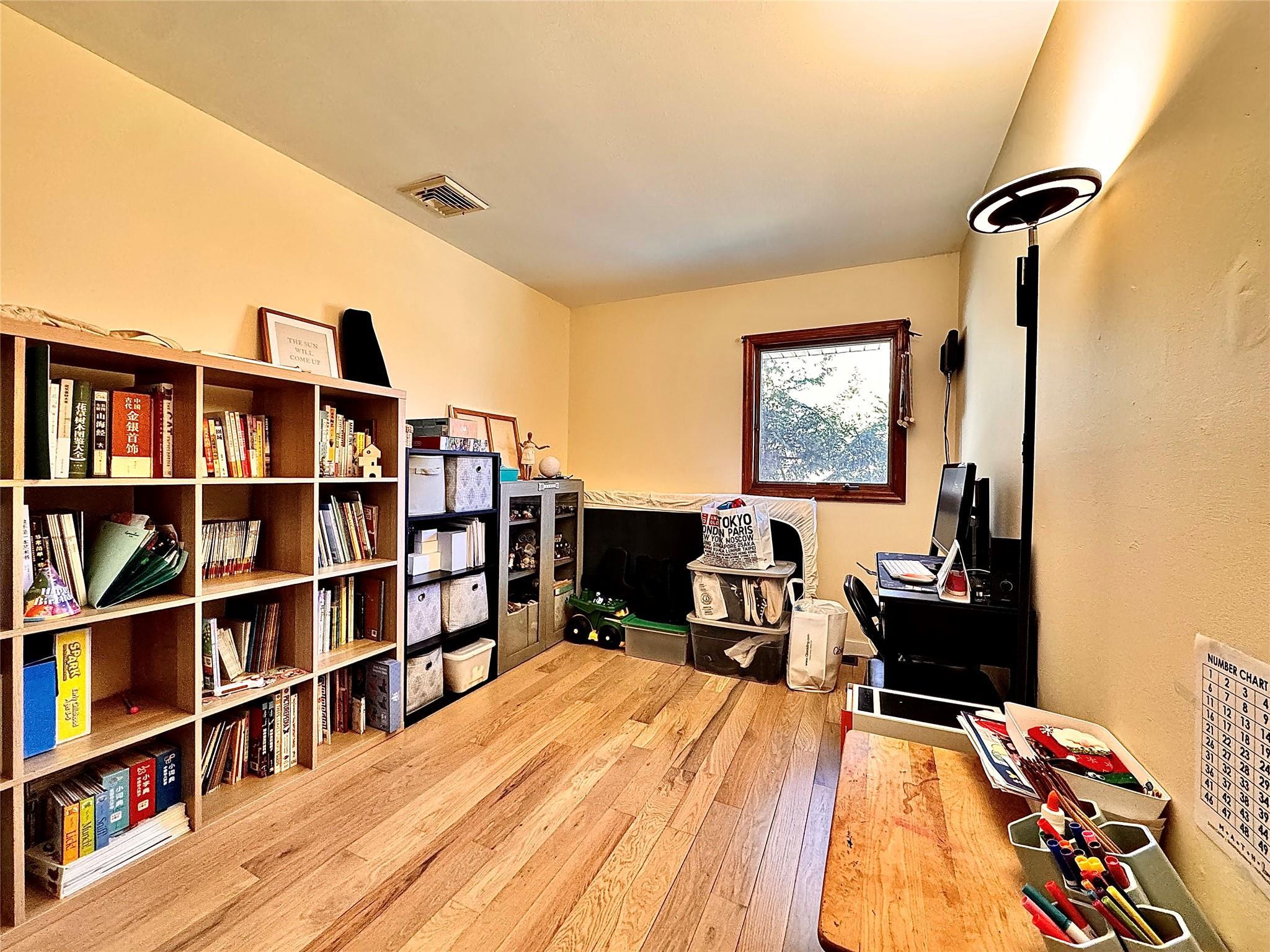Single Family Hendrick  Nassau County, NY 11542, MLS-826144-21