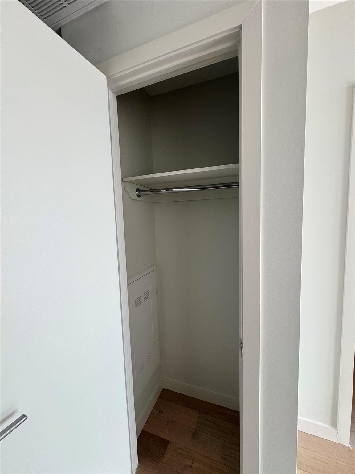 Apartment 40th Rd  Queens, NY 11354, MLS-826216-3