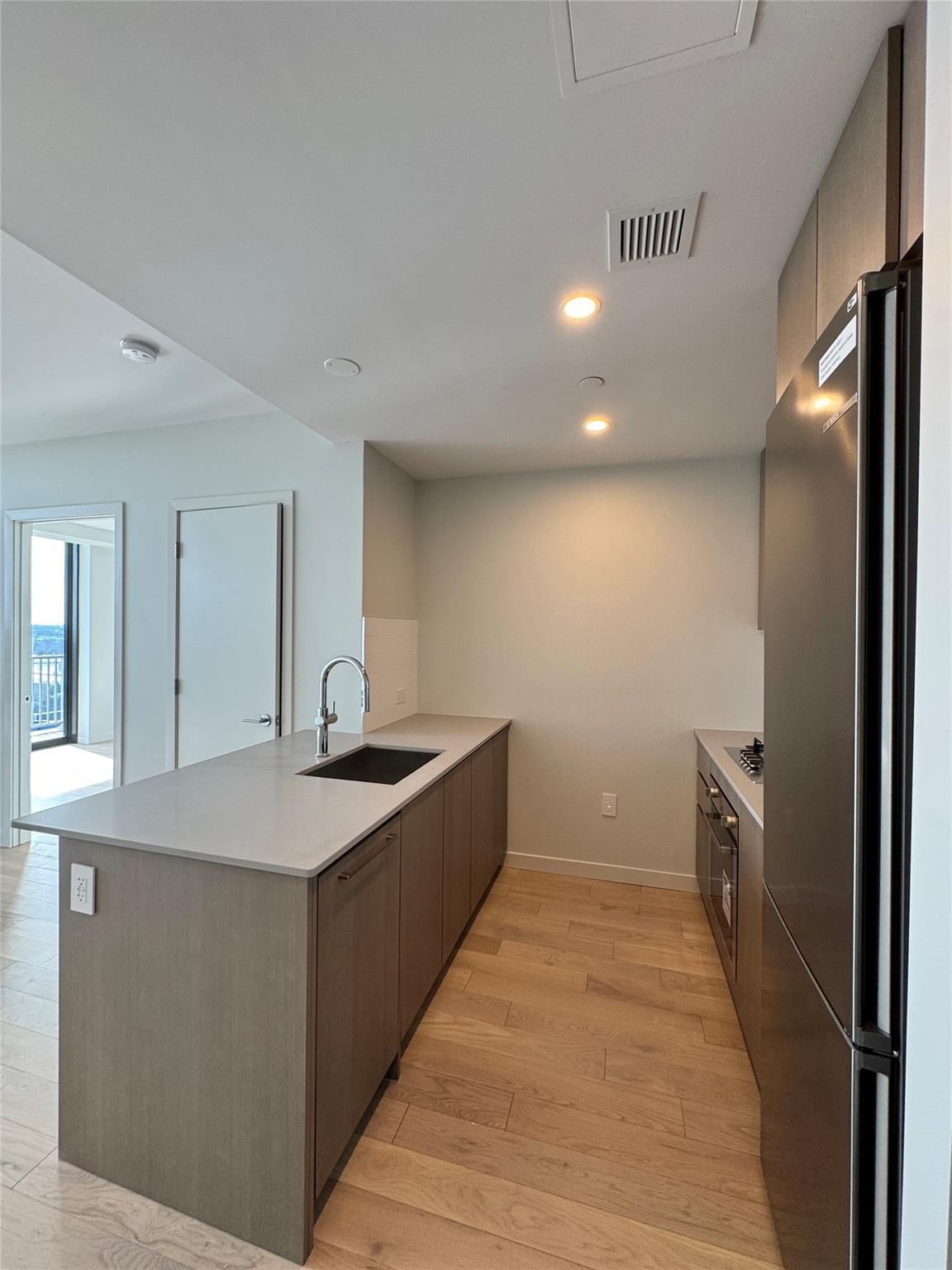 Apartment 40th Rd  Queens, NY 11354, MLS-826216-7