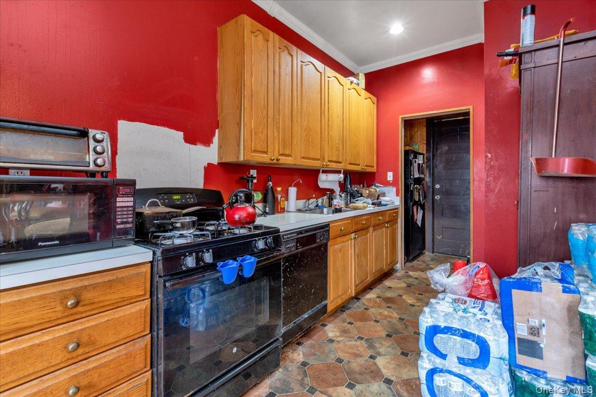 Single Family 15th Avenue  Queens, NY 11356, MLS-826252-8