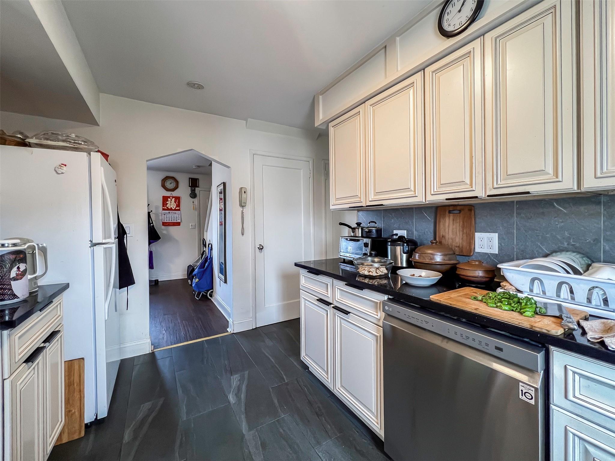 Single Family Bruce  Nassau County, NY 11801, MLS-826262-10