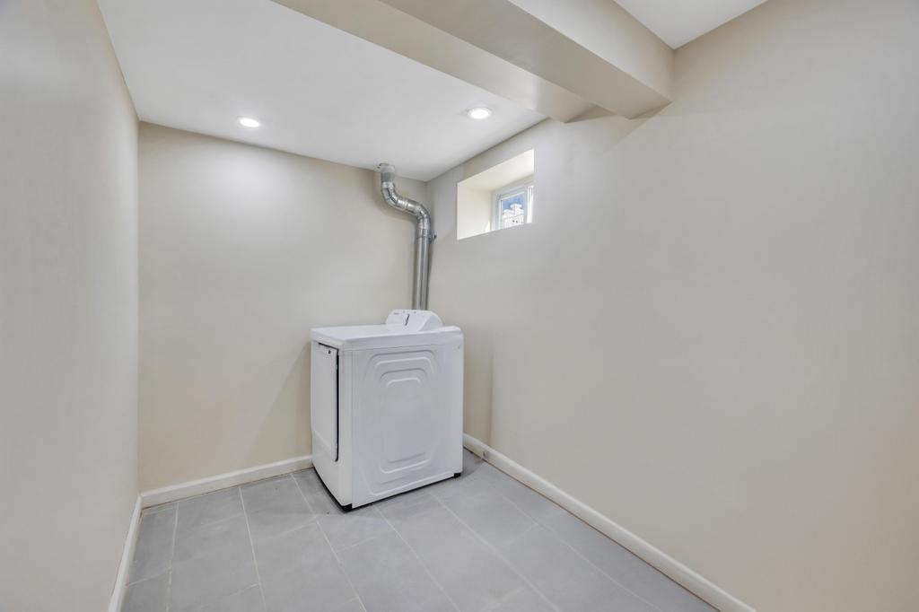 Single Family 189th  Queens, NY 11412, MLS-826299-31