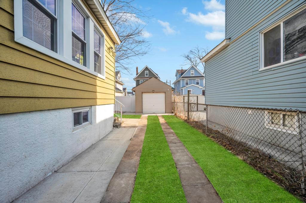 Single Family 189th  Queens, NY 11412, MLS-826299-32