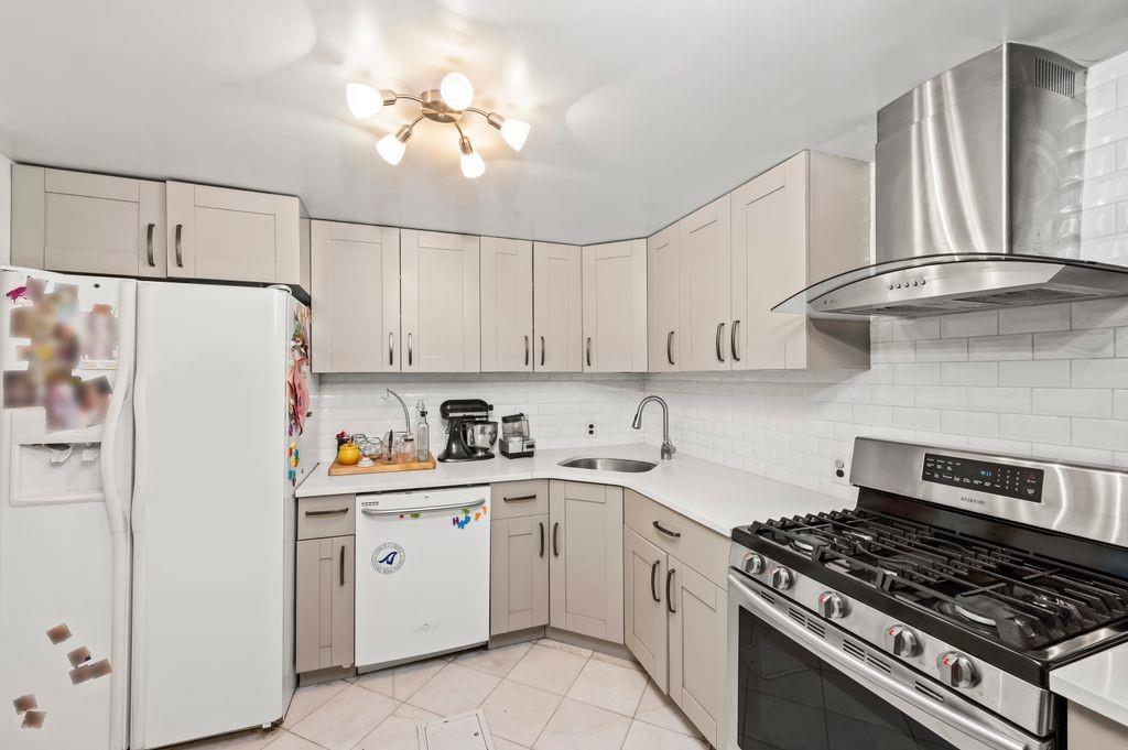 Single Family 73rd  Brooklyn, NY 11204, MLS-826391-18