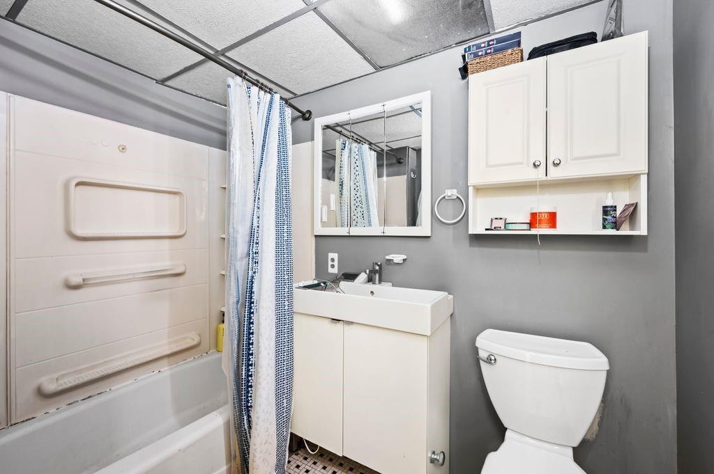 Single Family 73rd  Brooklyn, NY 11204, MLS-826391-36