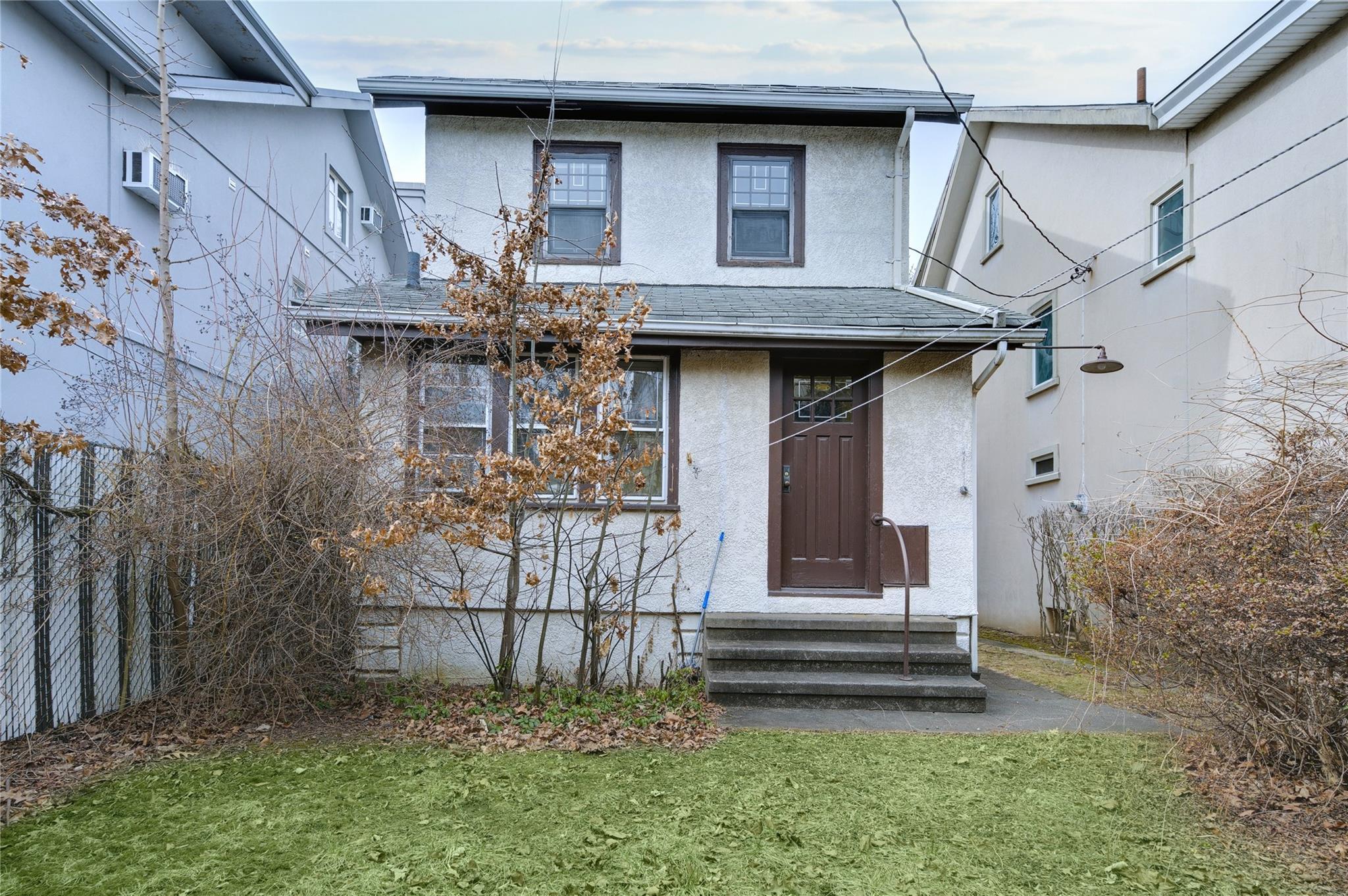 Single Family 26th  Brooklyn, NY 11210, MLS-826402-12