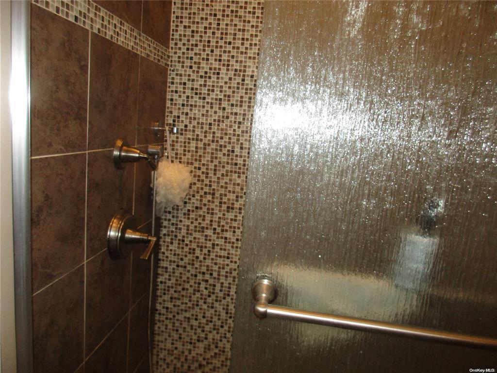 Single Family 54th  Queens, NY 11378, MLS-826469-4