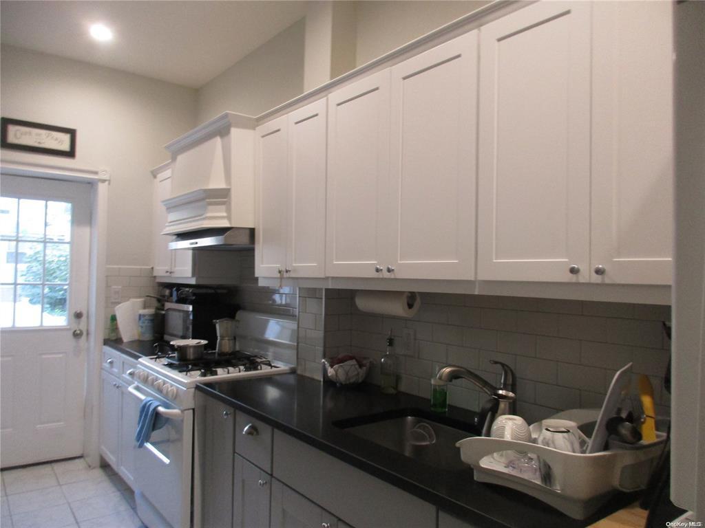 Single Family 54th  Queens, NY 11378, MLS-826469-5