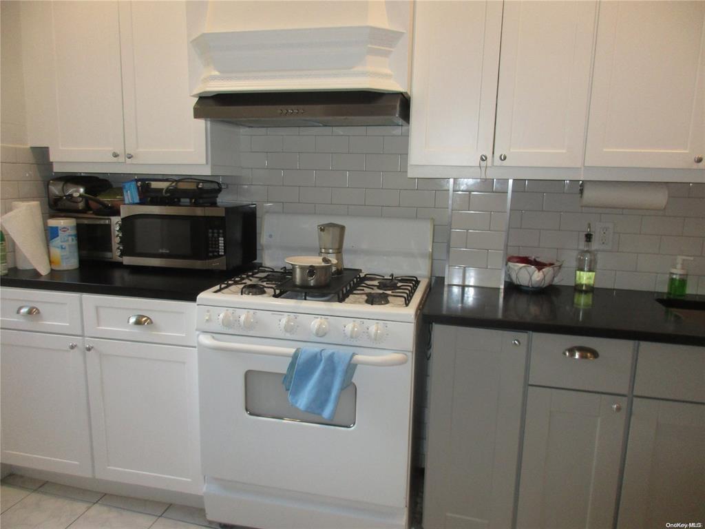 Single Family 54th  Queens, NY 11378, MLS-826469-6