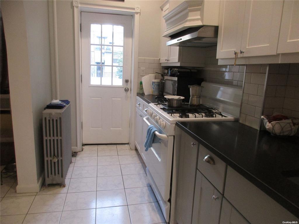 Single Family 54th  Queens, NY 11378, MLS-826469-8