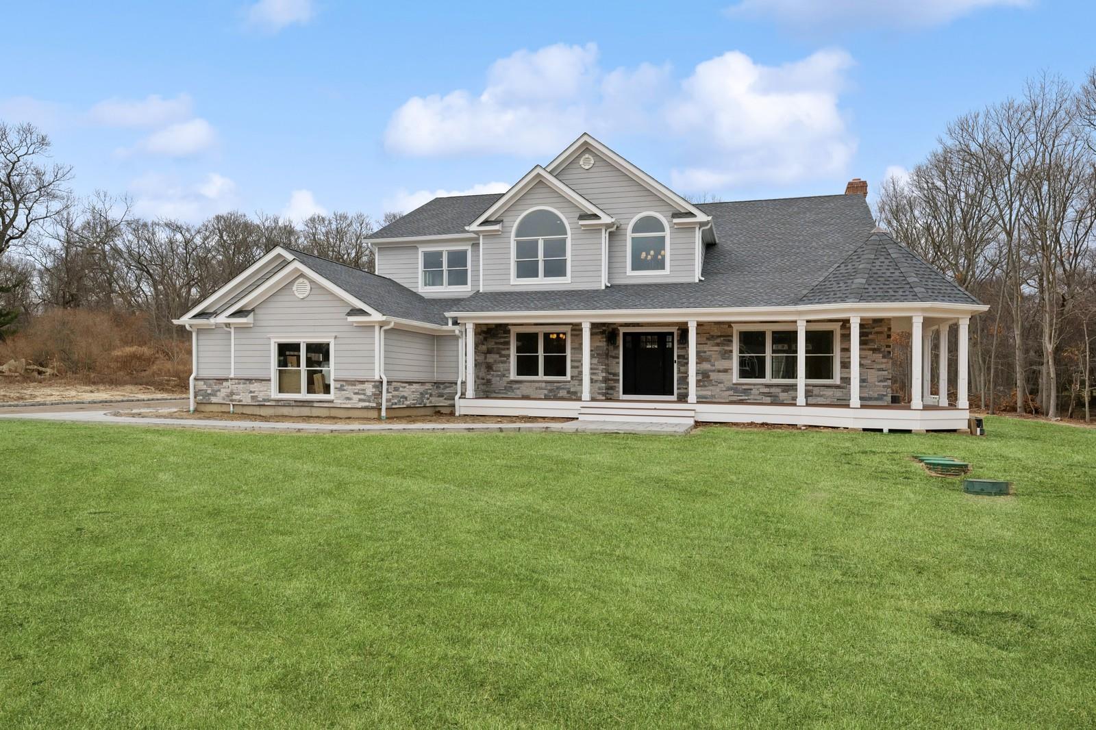 Single Family Ashley Court  Suffolk County, NY 11768, MLS-826510-43