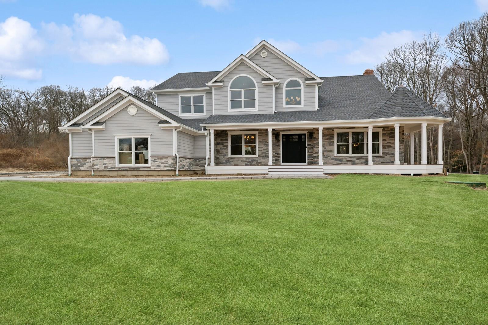 Single Family Ashley Court  Suffolk County, NY 11768, MLS-826510-44