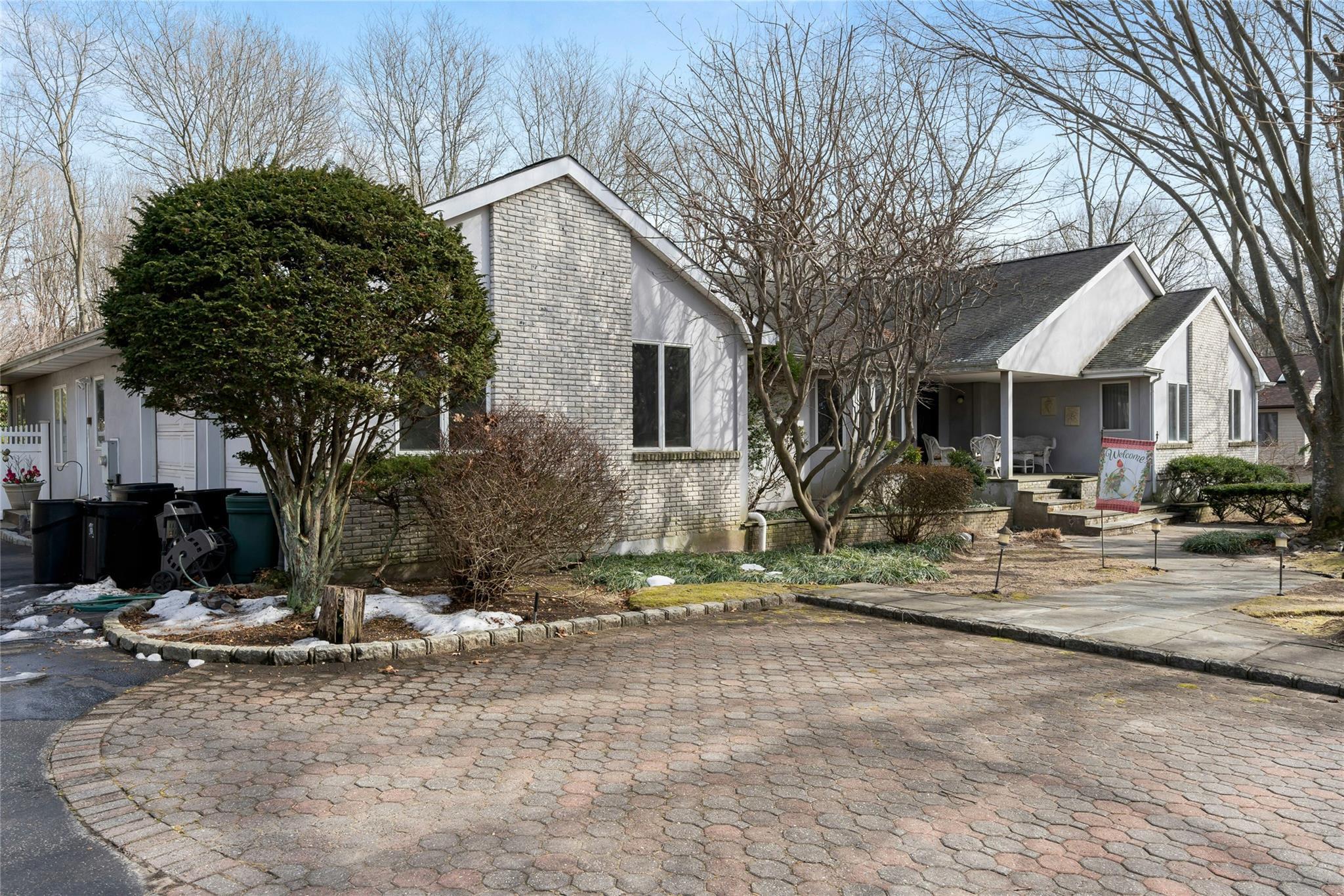 Single Family Roosevelt  Suffolk County, NY 11788, MLS-826538-3