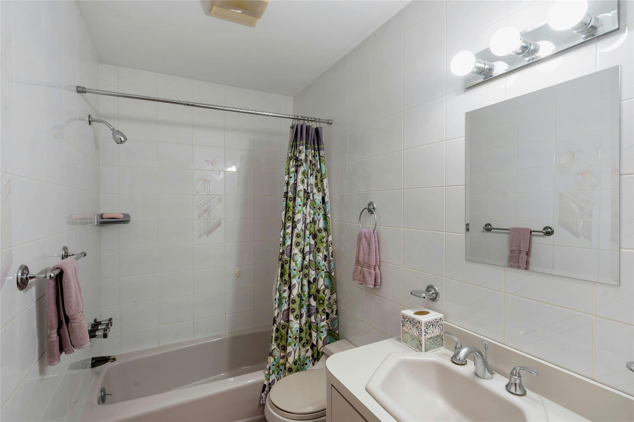 Single Family Roosevelt  Suffolk County, NY 11788, MLS-826538-31