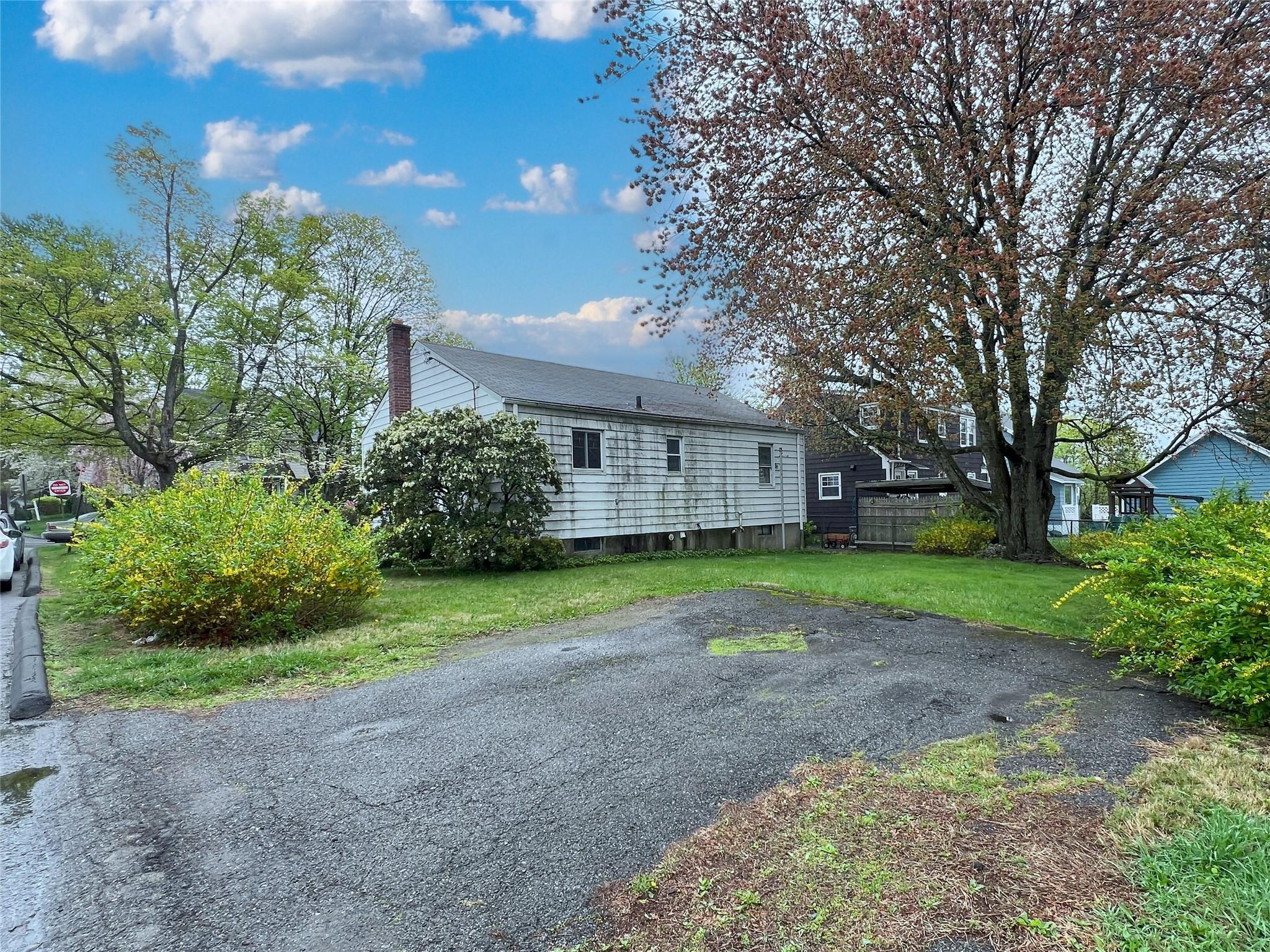 Single Family Highview  Westchester County, NY 10573, MLS-826566-13