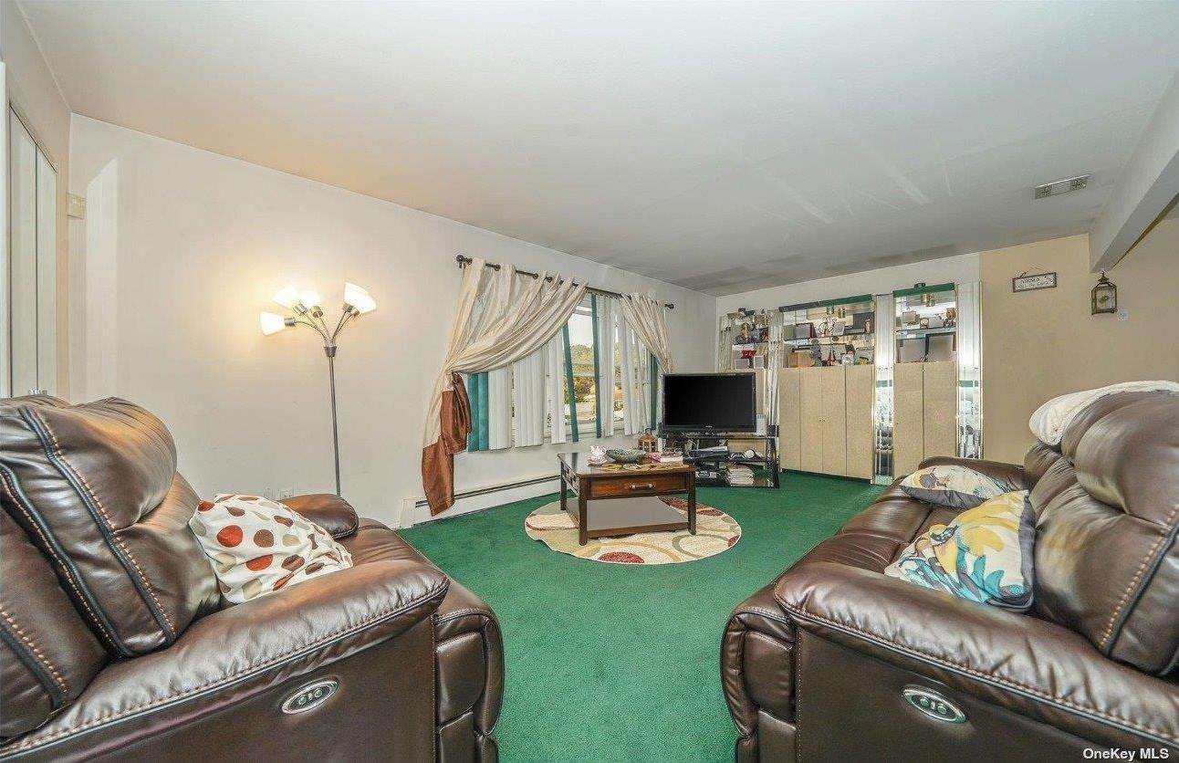 Single Family Rosser  Nassau County, NY 11003, MLS-826597-15
