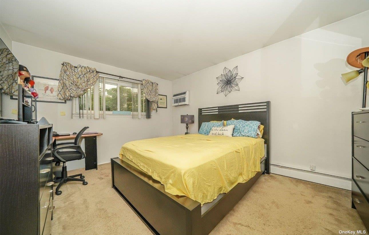 Single Family Rosser  Nassau County, NY 11003, MLS-826597-23