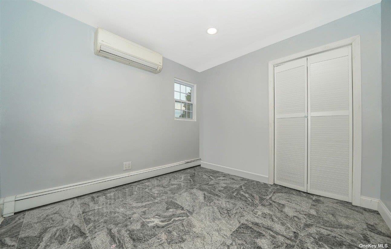 Single Family Rosser  Nassau County, NY 11003, MLS-826597-4