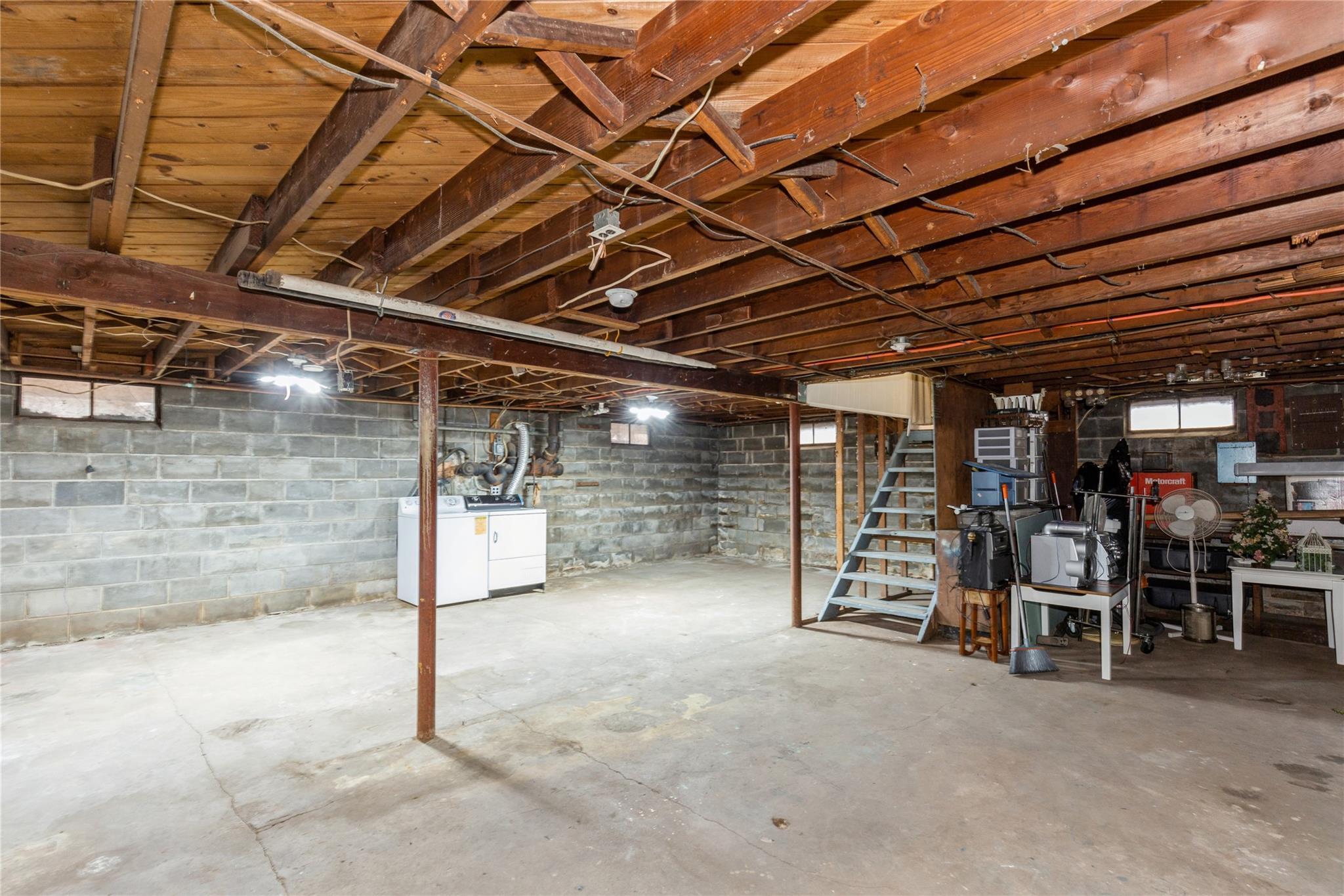 Single Family Pine Neck  Suffolk County, NY 11772, MLS-826617-19