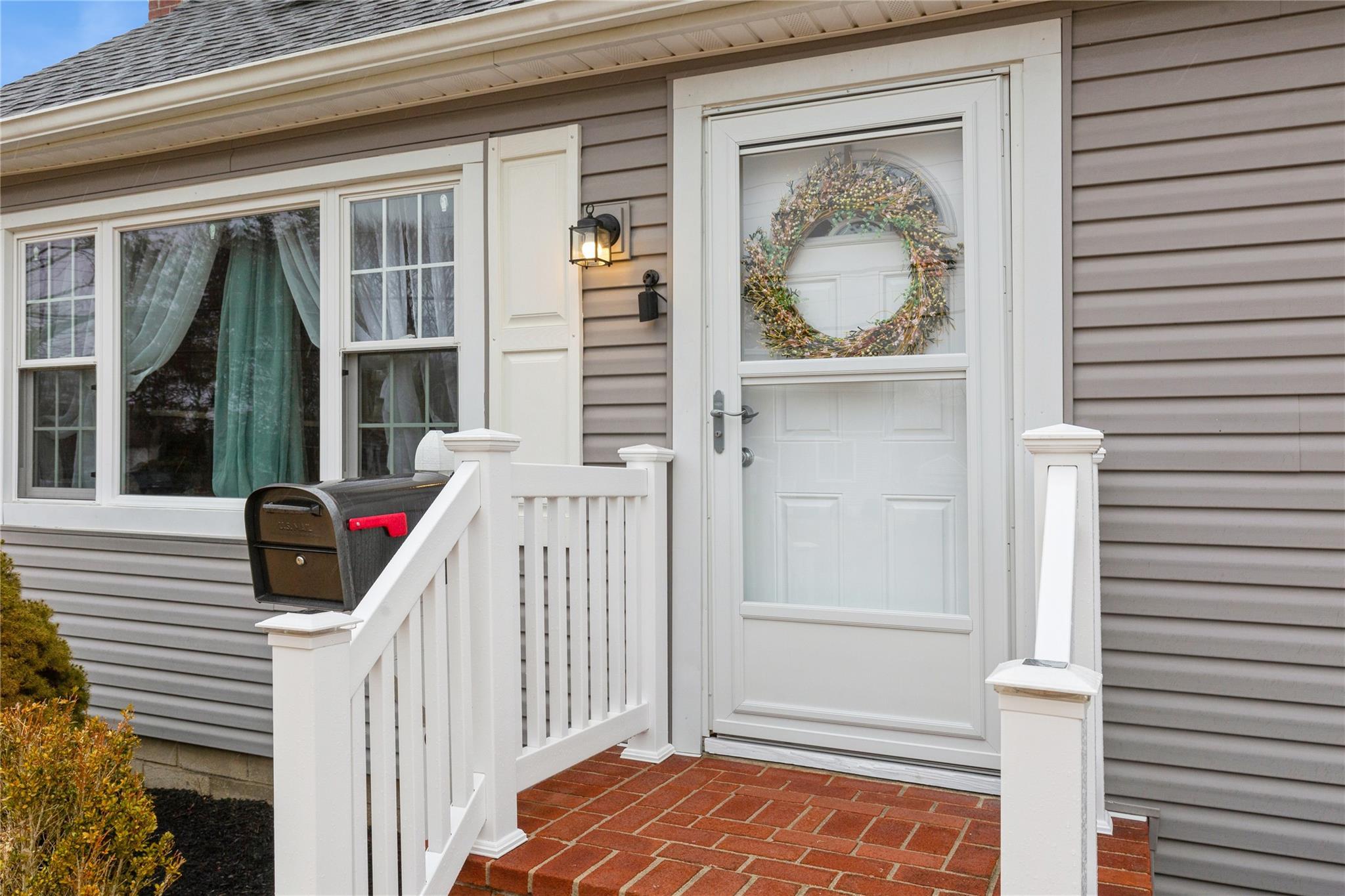 Single Family Pine Neck  Suffolk County, NY 11772, MLS-826617-20