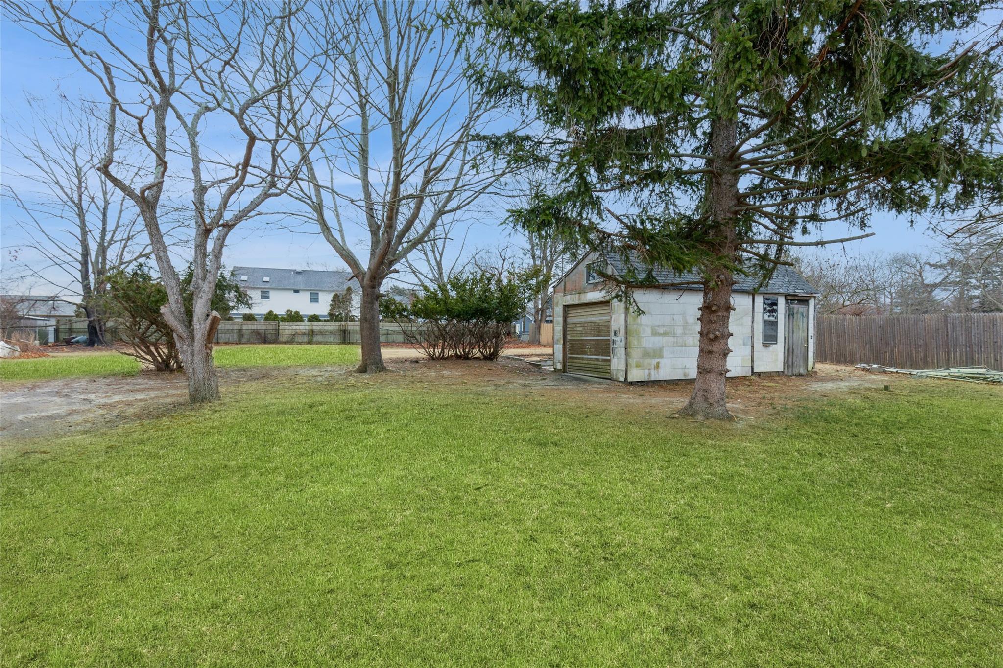 Single Family Pine Neck  Suffolk County, NY 11772, MLS-826617-24