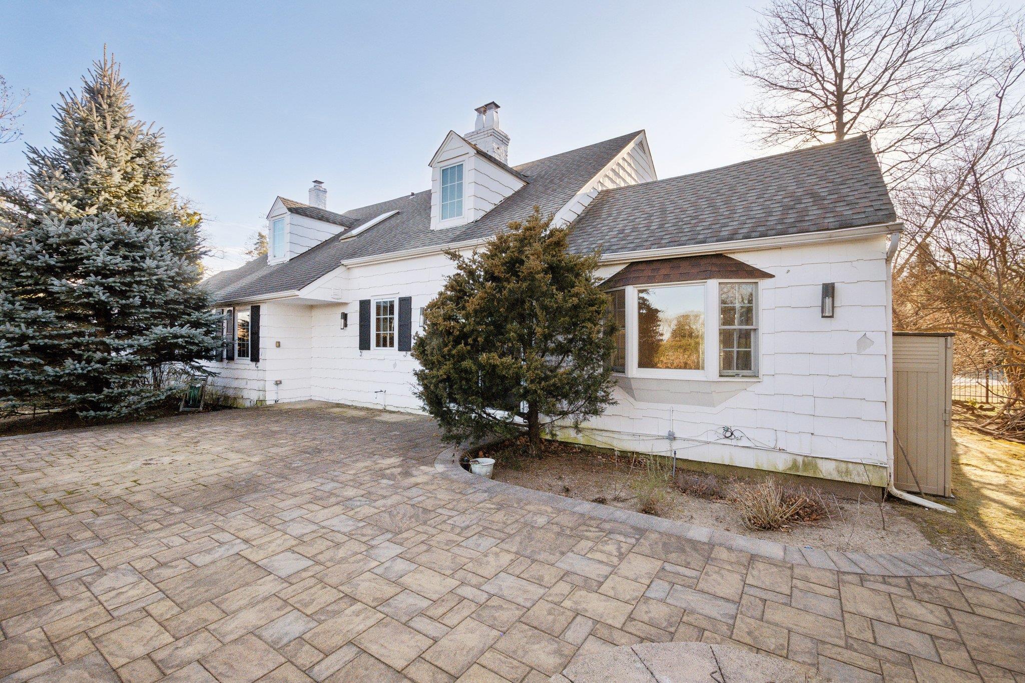 Single Family Harbor  Nassau County, NY 11557, MLS-826648-15