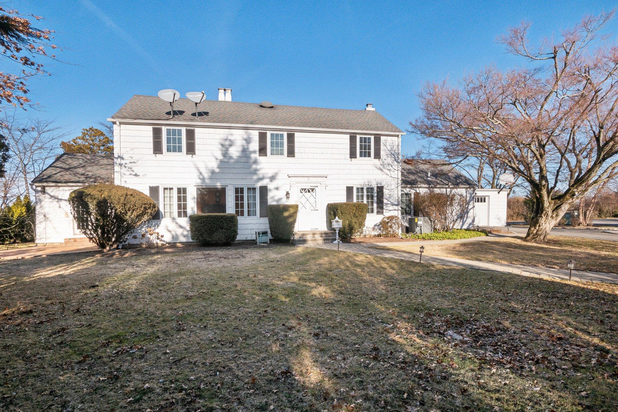 Single Family Harbor  Nassau County, NY 11557, MLS-826648-2