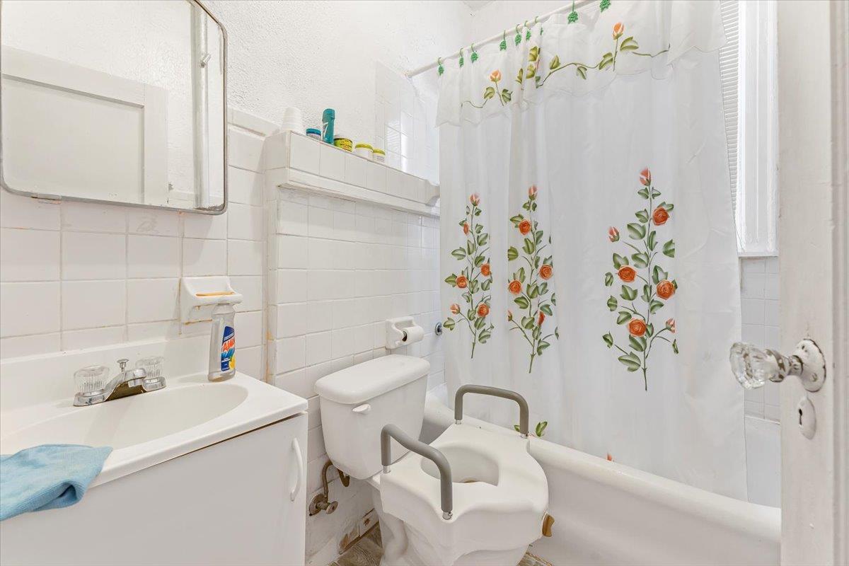 Single Family 110th Queens, NY 11369, MLS-826675-10