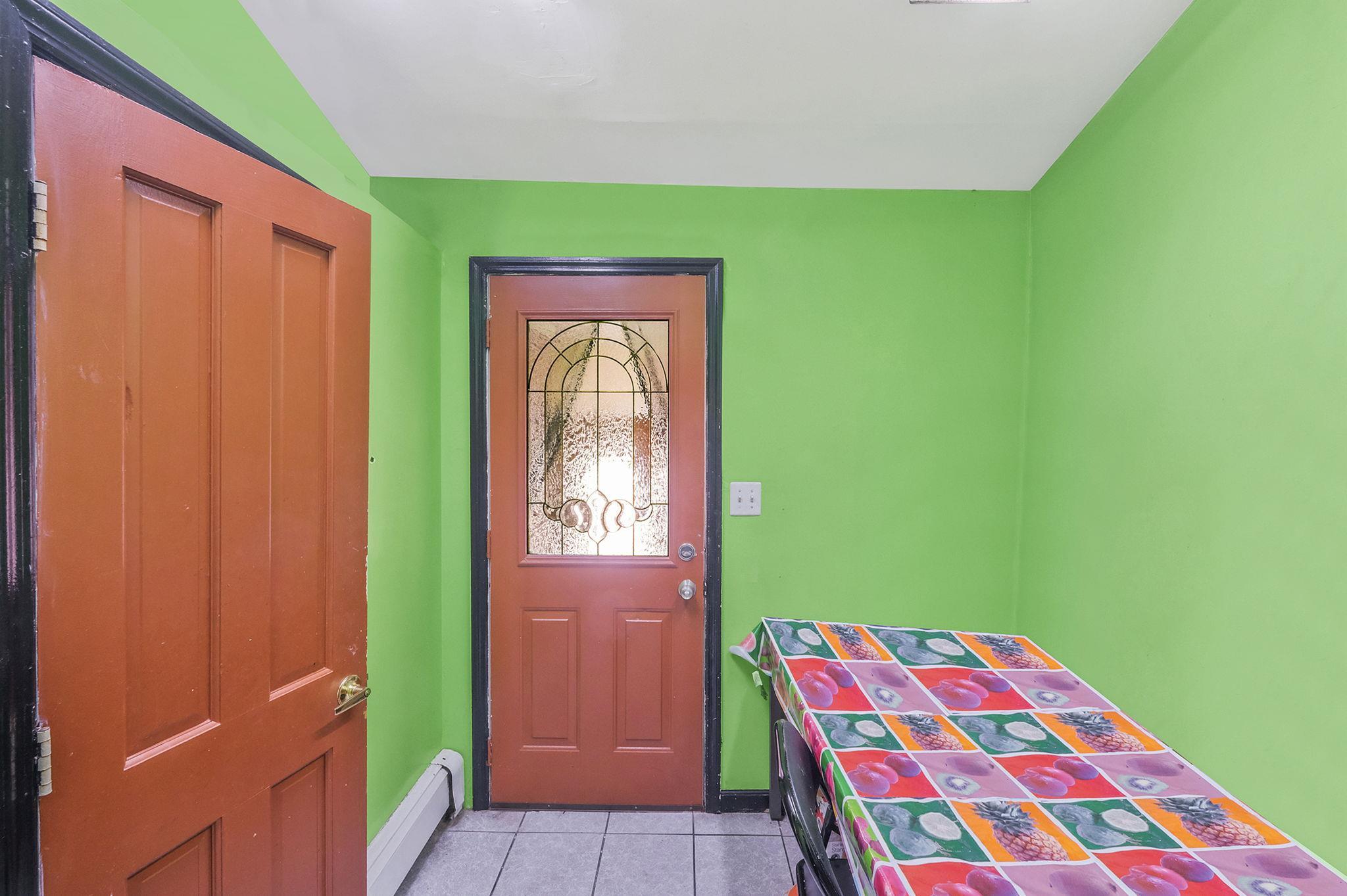 Single Family New Hyde Park  Nassau County, NY 11010, MLS-826677-10