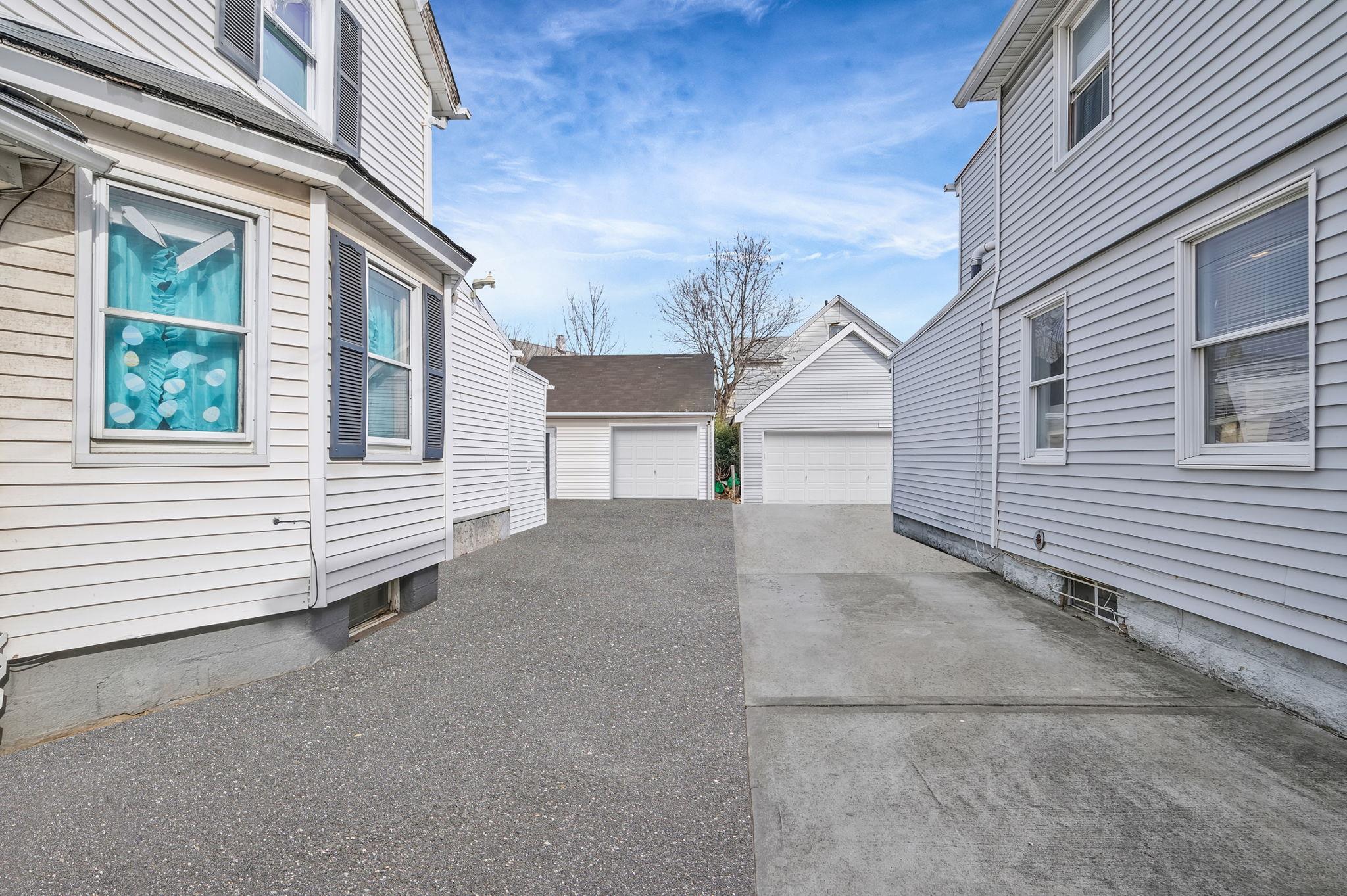 Single Family New Hyde Park  Nassau County, NY 11010, MLS-826677-3