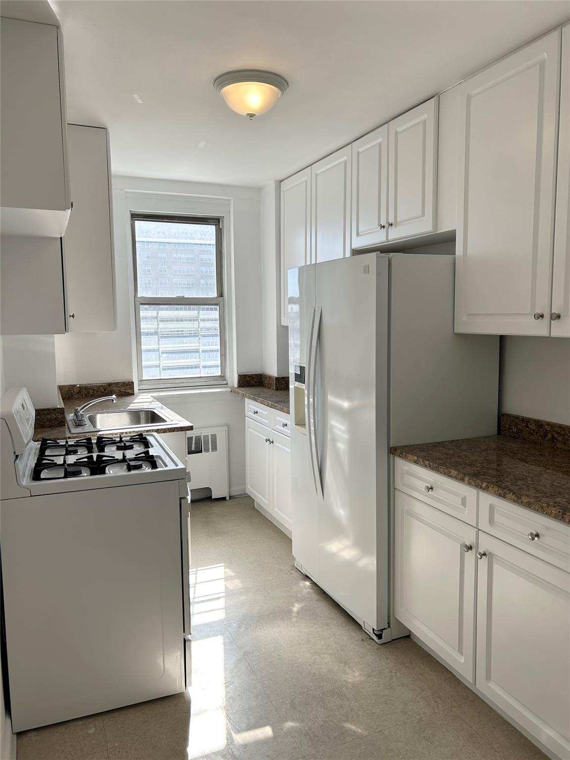 Coop Knolls  Bronx, NY 10463, MLS-826728-2