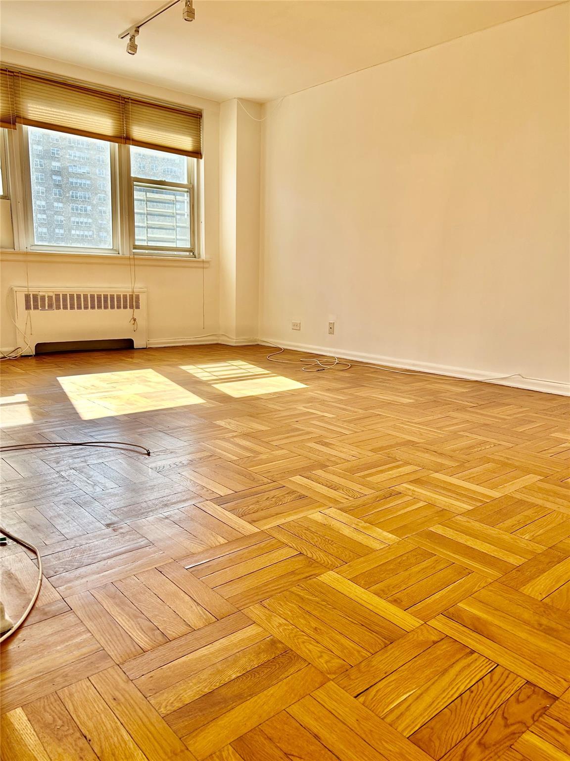 Coop Knolls  Bronx, NY 10463, MLS-826728-5