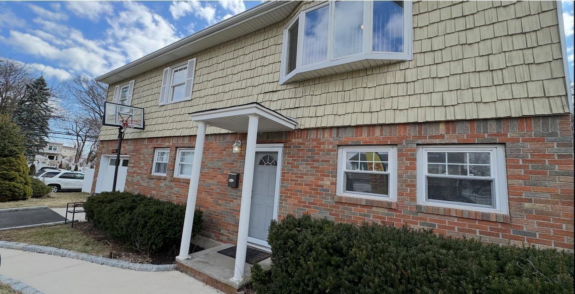 Single Family Donna  Nassau County, NY 11510, MLS-826733-3