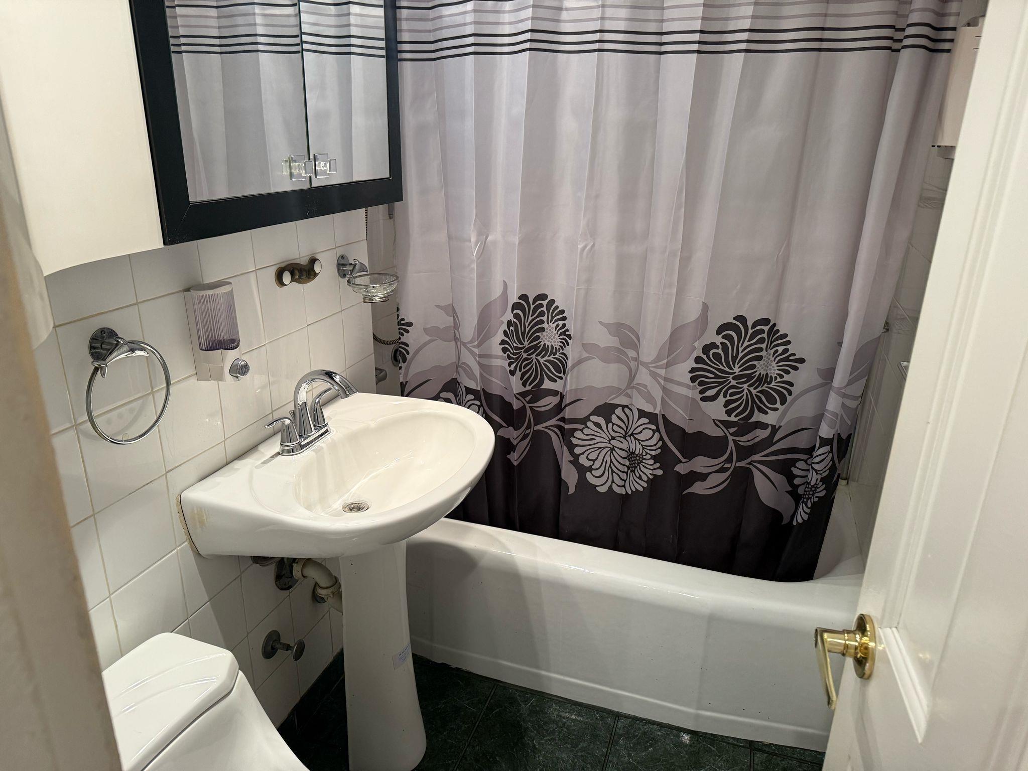 Coop 62  Queens, NY 11374, MLS-826748-24