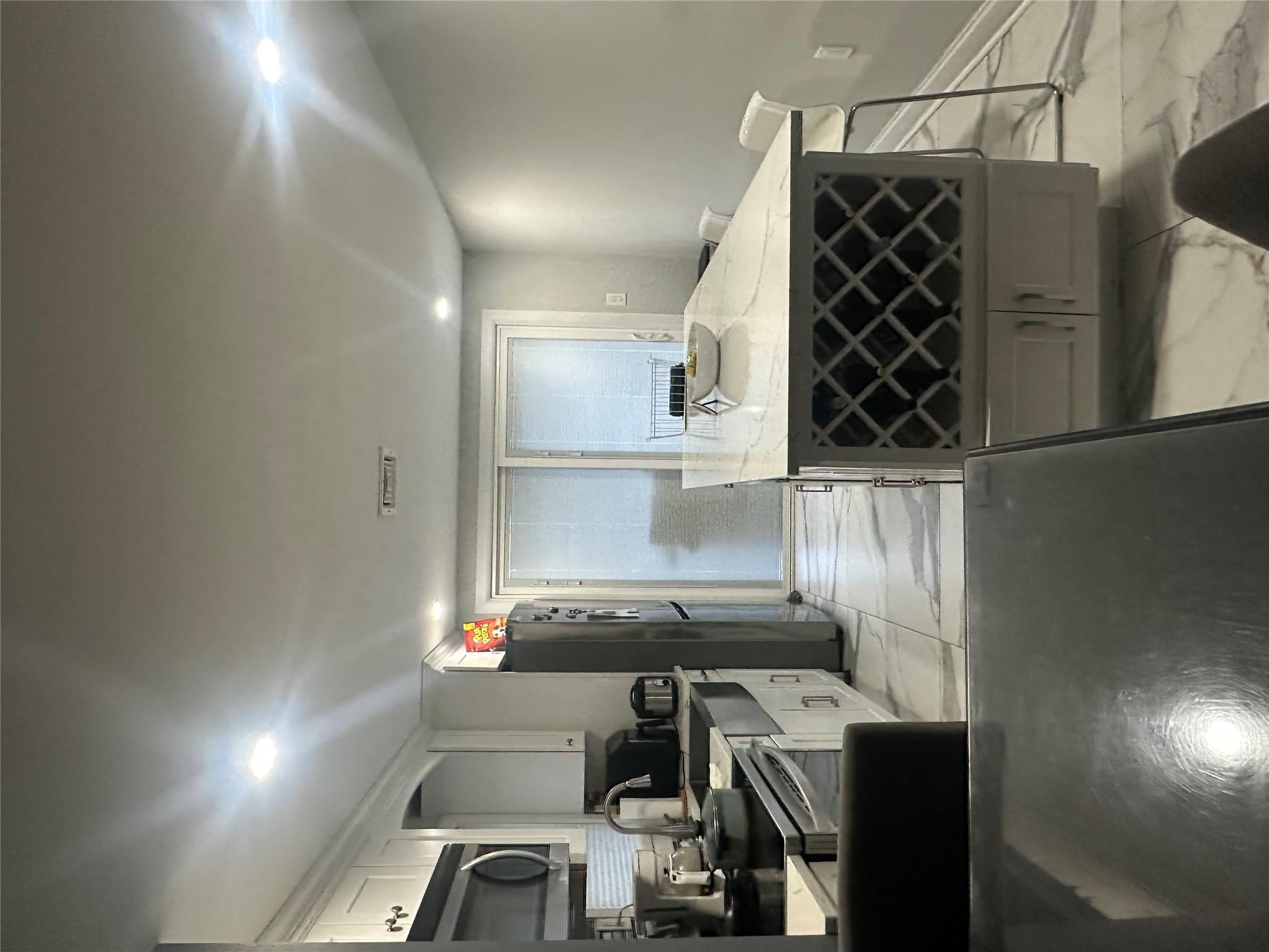 Single Family Carlls  Suffolk County, NY 11703, MLS-826768-4