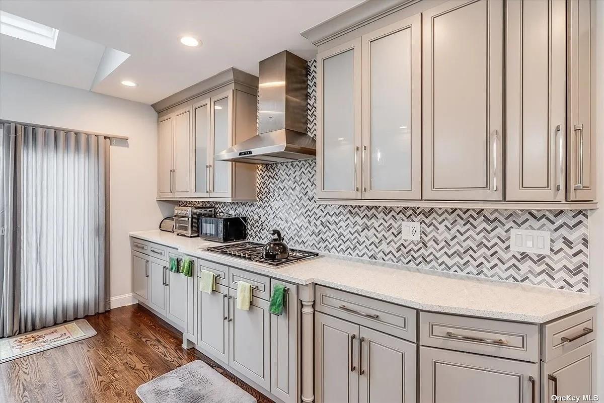 Single Family Central  Nassau County, NY 11510, MLS-826778-28