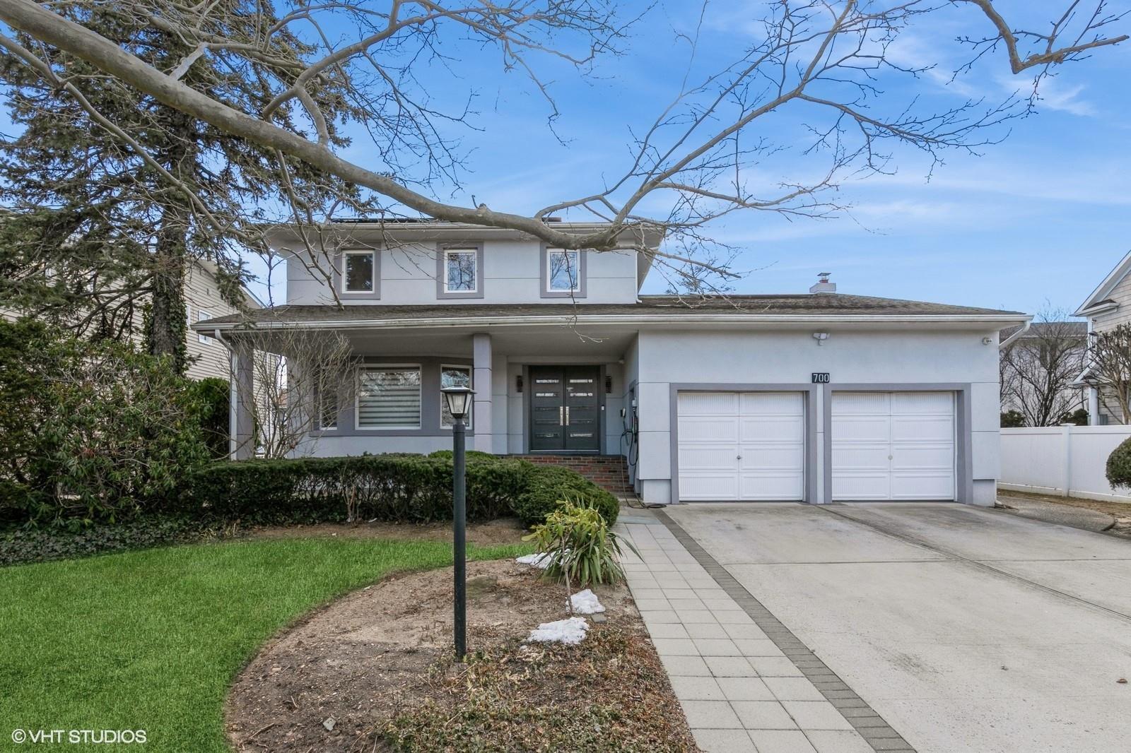 Single Family Sherwood  Nassau County, NY 11581, MLS-826789-2
