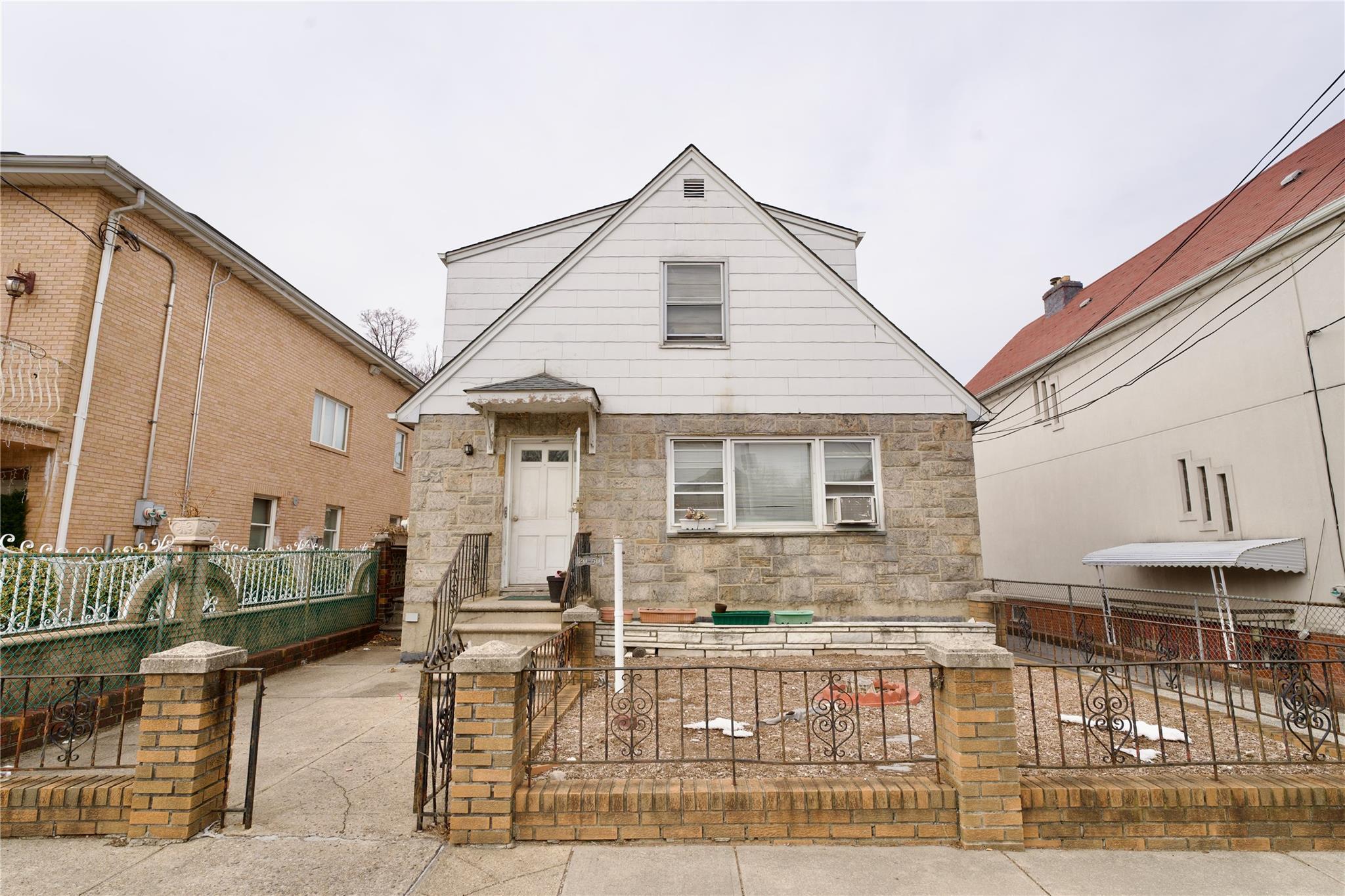 Single Family Hazen  Queens, NY 11370, MLS-826791-2