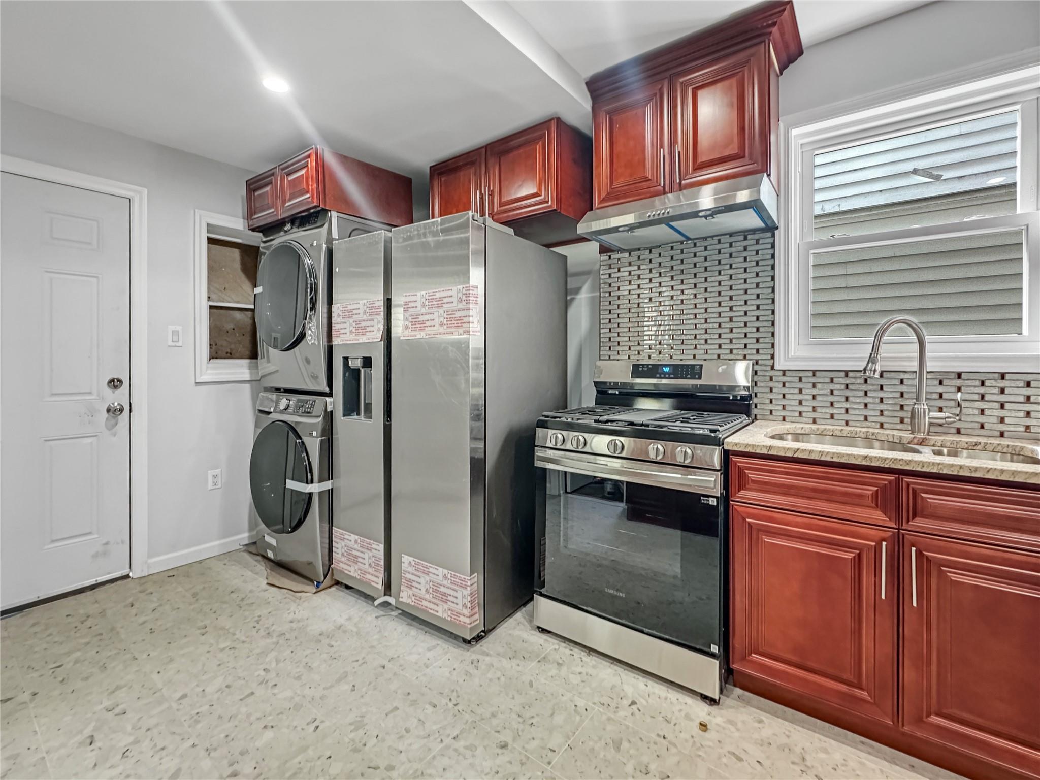 Single Family 104th Ave  Queens, NY 11433, MLS-826801-13